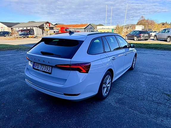 Skoda Octavia 2022 photo 5