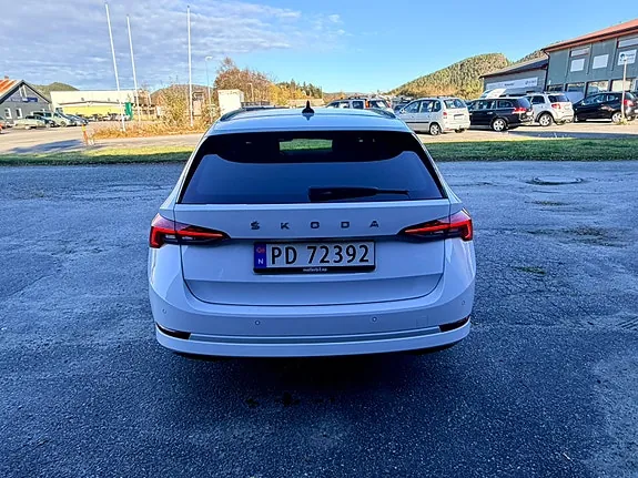 Skoda Octavia 2022 photo 4