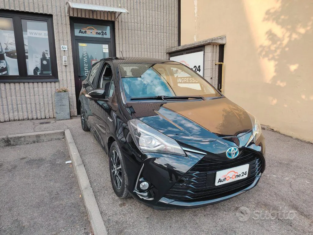 Toyota Yaris 2018 photo 2