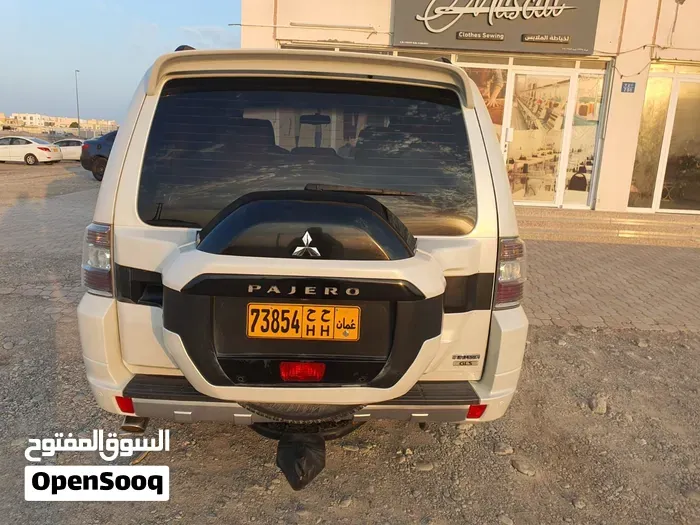 Mitsubishi Pajero Gls 2016 photo 4