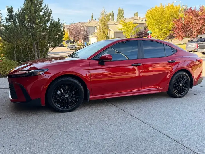 Toyota Camry 2026 photo 2