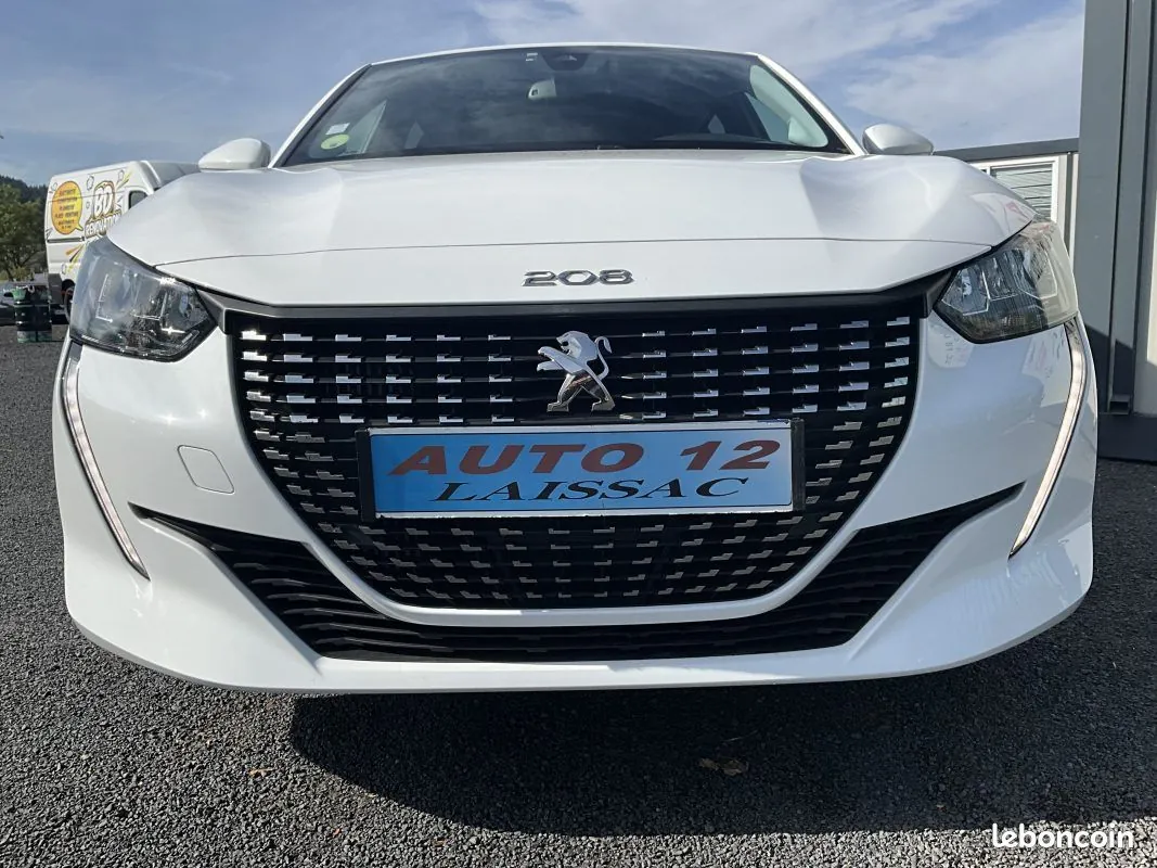 Peugeot 208 2020 photo 5
