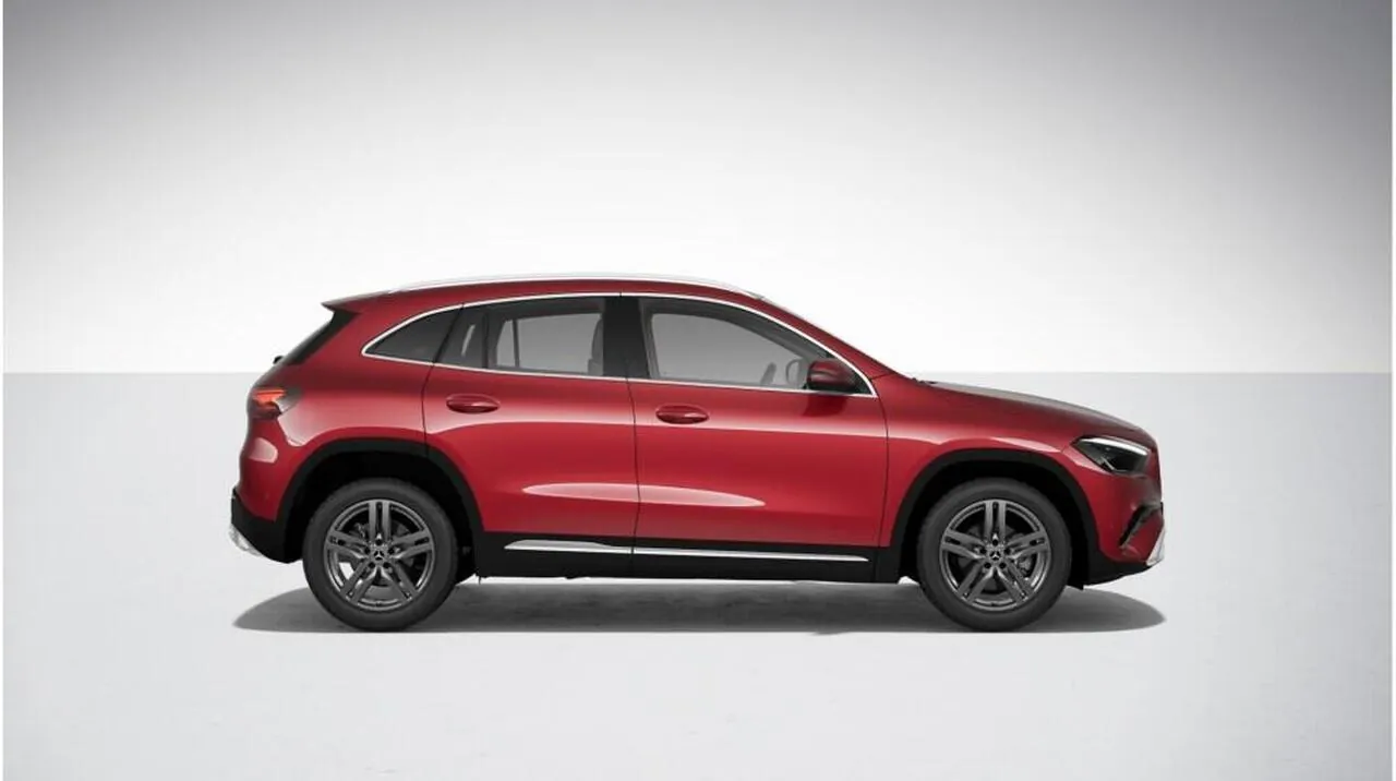 Mercedes-Benz Gla photo 3
