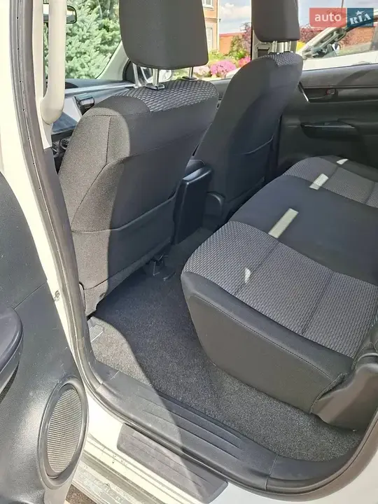 Toyota Hilux 2021 photo 3