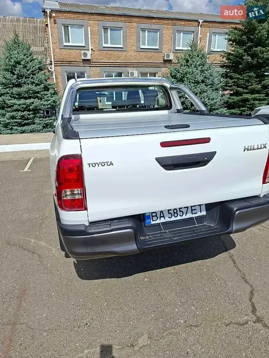Toyota Hilux 2021 photo 4