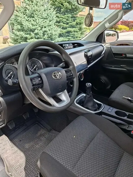 Toyota Hilux 2021 photo 5
