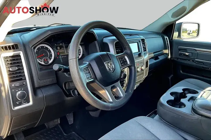 Ram 1500 Classic 2021 photo 2