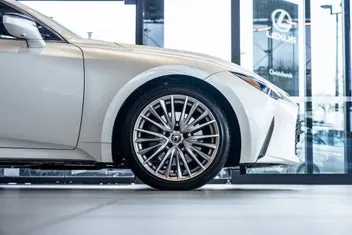 Lexus Is 300 2023 photo 5