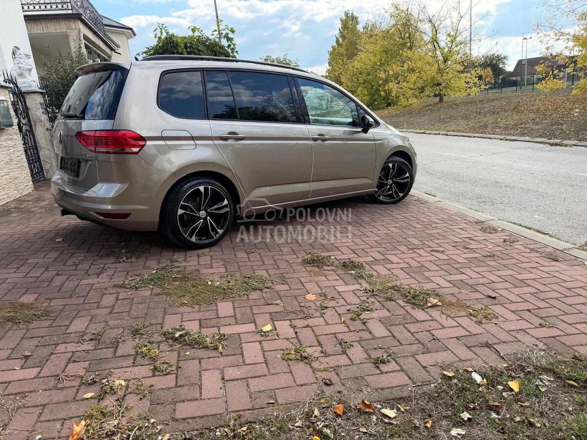 Volkswagen Touran 2017 photo 3