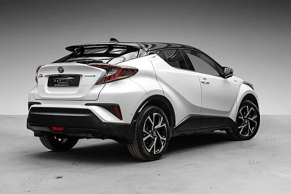 Toyota C-Hr 2018 photo 2