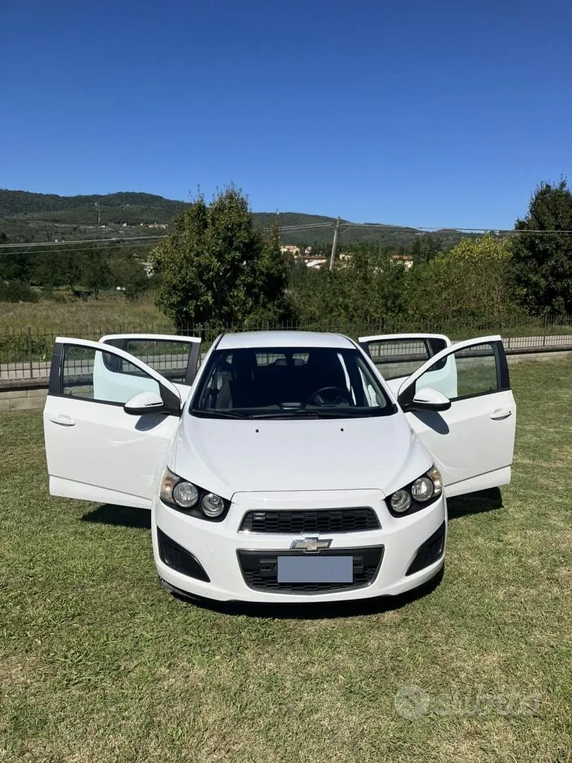 Chevrolet Aveo 2011 photo 5