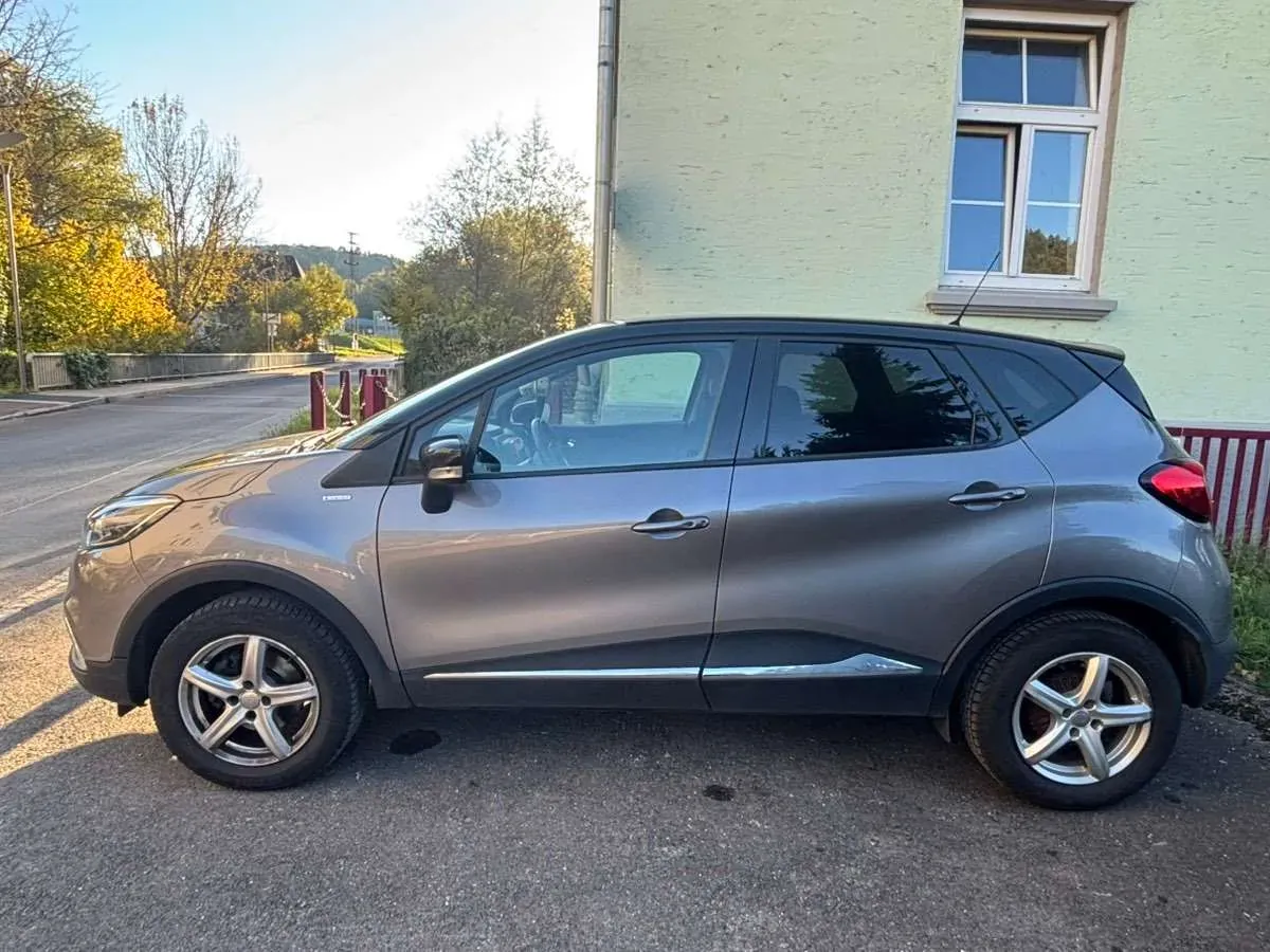 Renault Captur 2017 photo 2