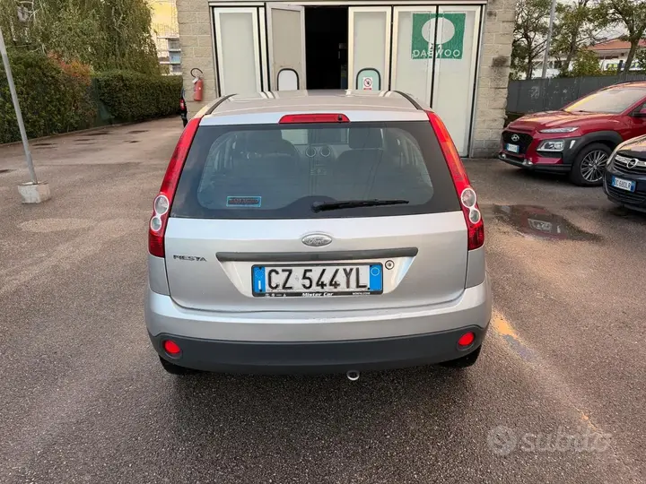 Ford Fiesta 2006 photo 5