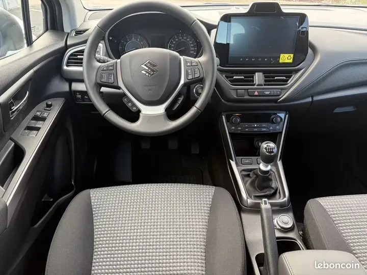 Suzuki S-Cross 2026 photo 5