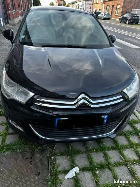 Citroen C4 2011 photo 2