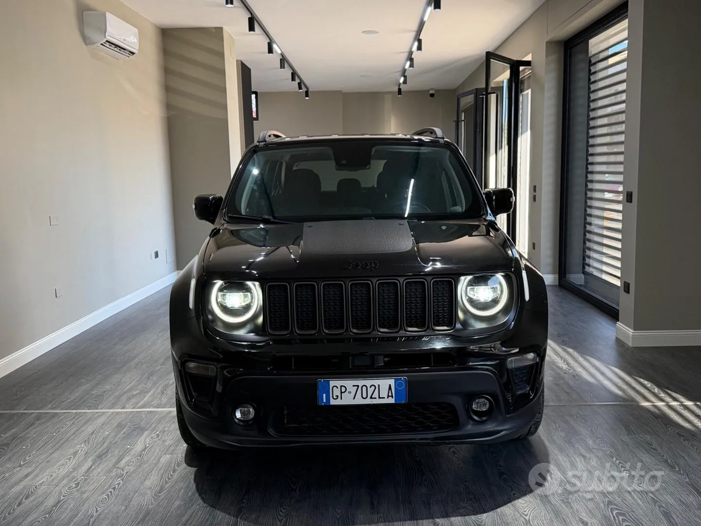 Jeep Renegade 2023 photo 2