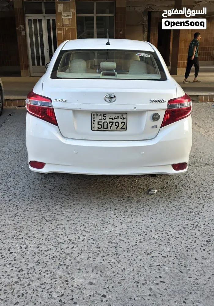 Toyota Yaris 2017 photo 3