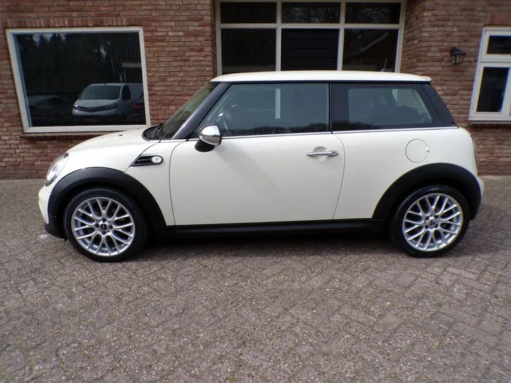 Mini Cooper 2013 photo 2