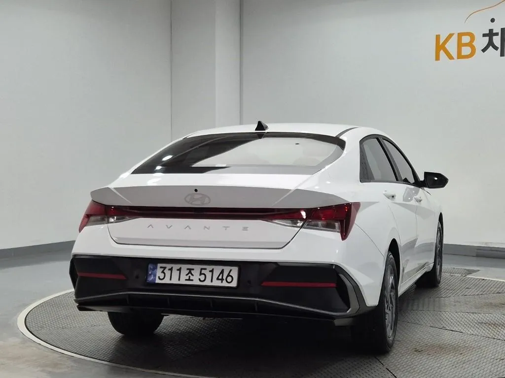 Hyundai Avante 2025 photo 3