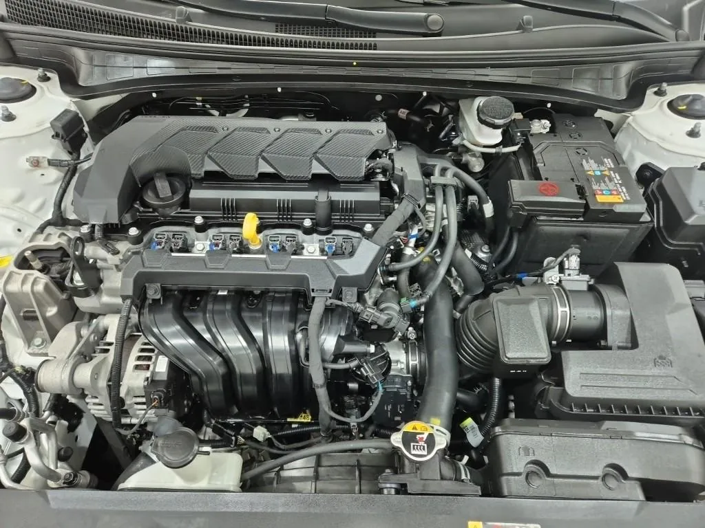 Hyundai Avante 2025 photo 5