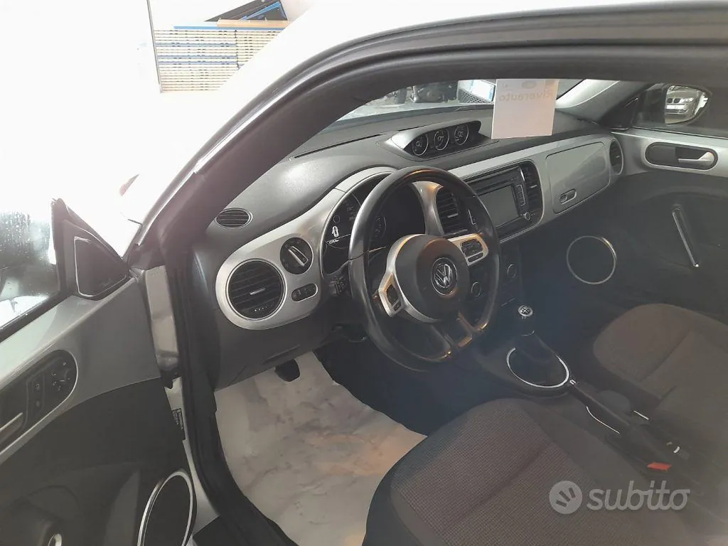 Volkswagen Maggiolino 2013 photo 5