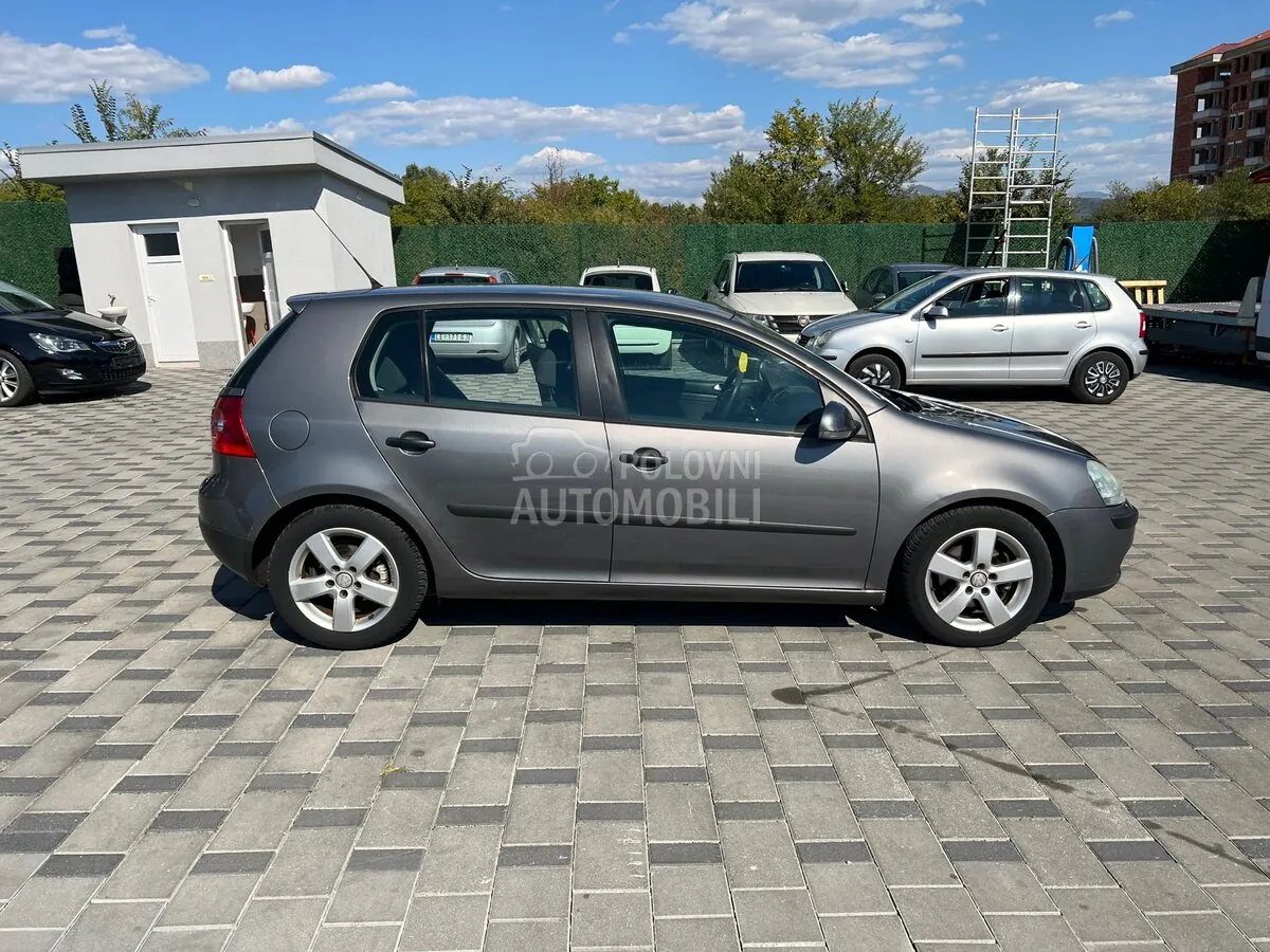 Volkswagen Golf 2005 photo 2