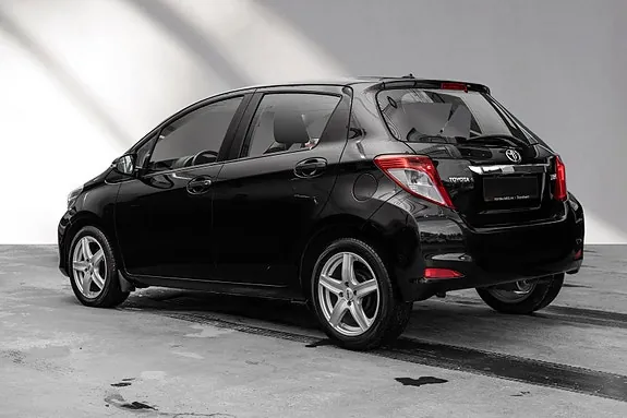 Toyota Yaris 2012 photo 5