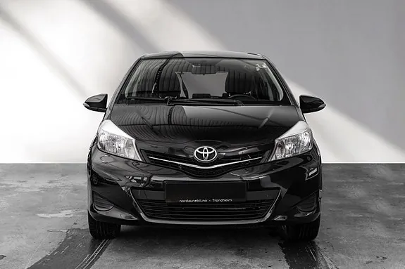 Toyota Yaris 2012 photo 3