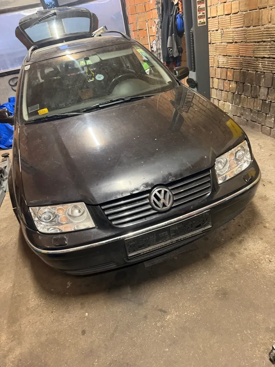 Volkswagen Bora 2000 photo 2