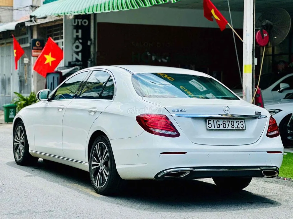 Mercedes-Benz E-Class 2017 photo 2