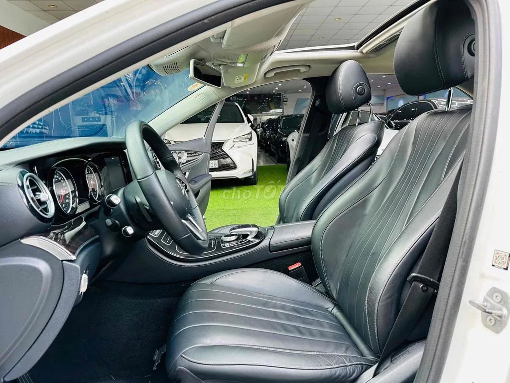 Mercedes-Benz E-Class 2017 photo 4
