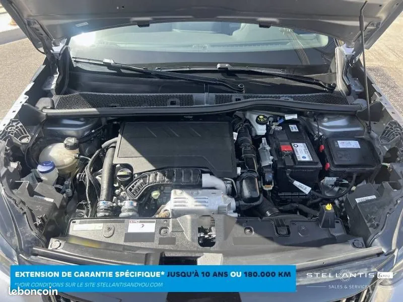 Peugeot 2008 2023 photo 2