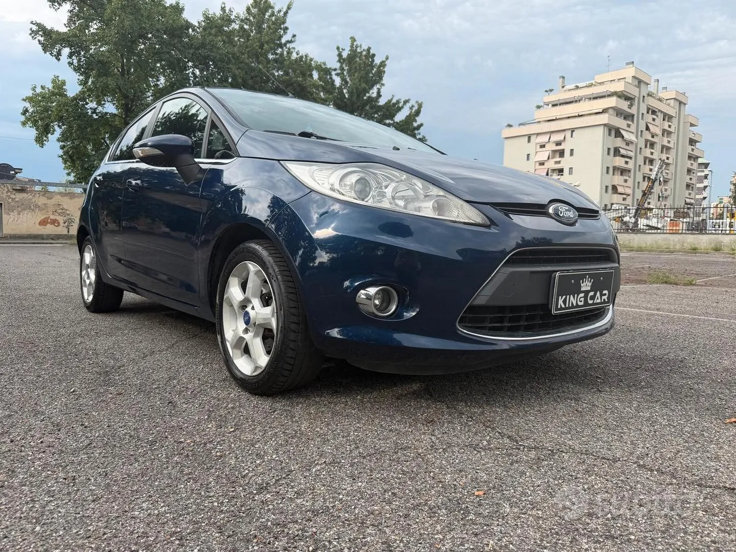 Ford Fiesta 2011 photo 2