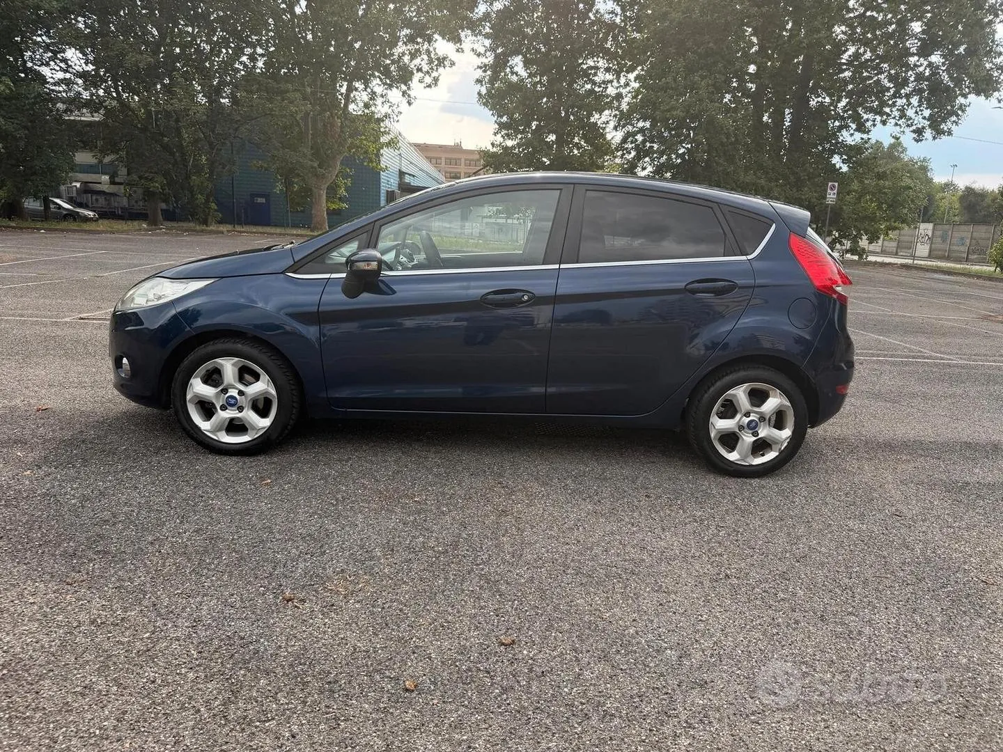 Ford Fiesta 2011 photo 4