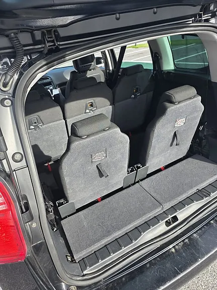 Peugeot 5008 2012 photo 4