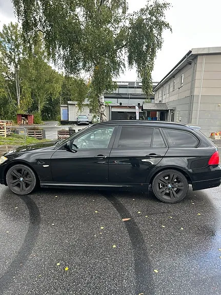 BMW 320D 2012 photo 3