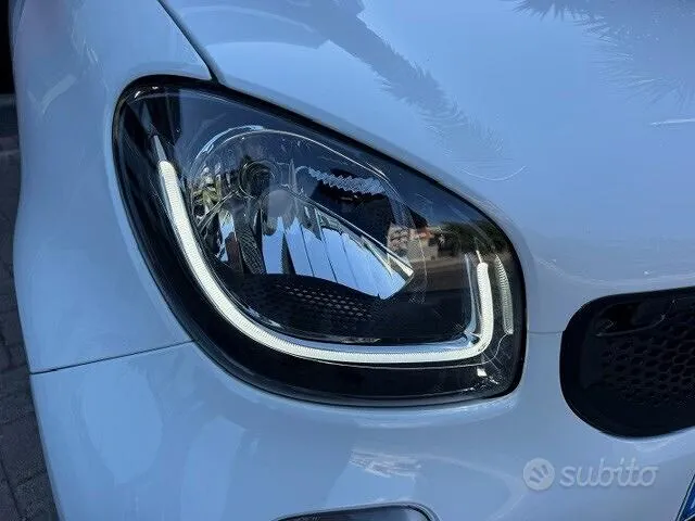 Smart Fortwo 2019 photo 2