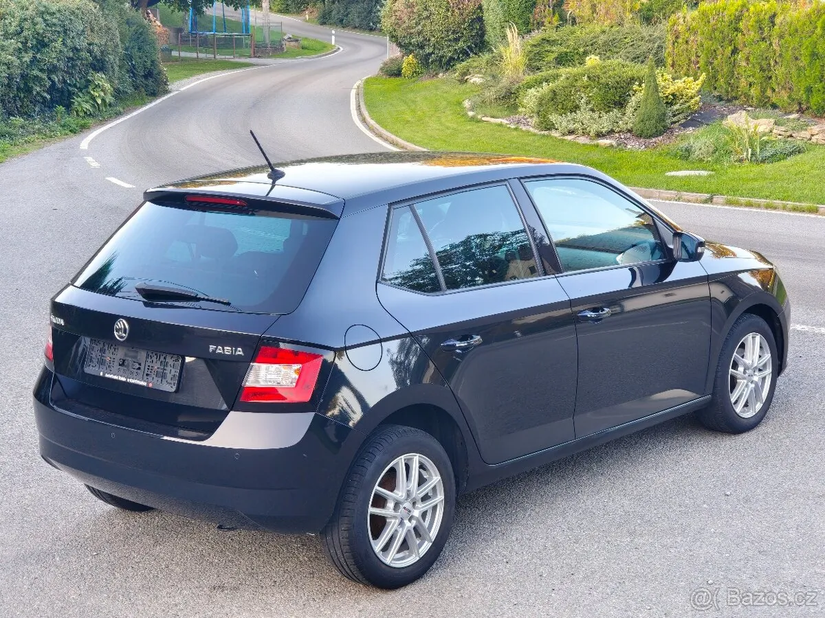 Skoda Fabia 2016 photo 5
