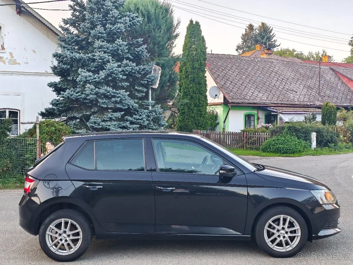 Skoda Fabia 2016 photo 3