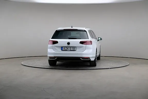 Volkswagen Passat 2022 photo 2