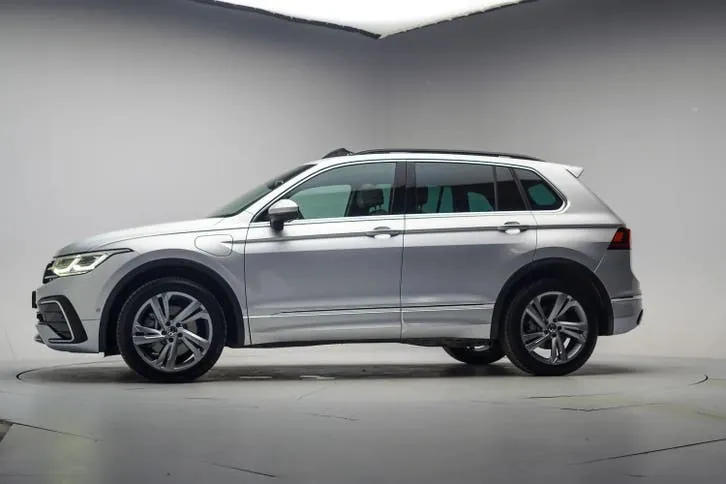 Volkswagen Tiguan 2022 photo 2