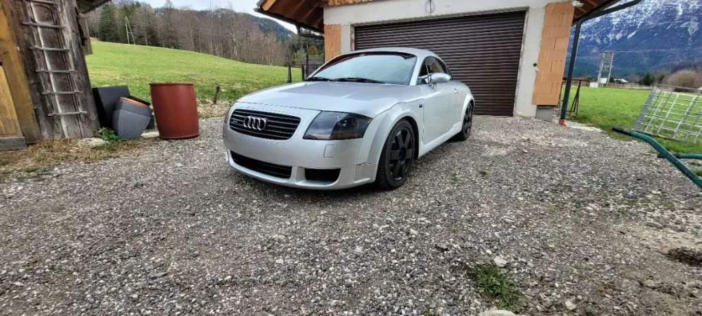 Audi Tt 1999 photo 2