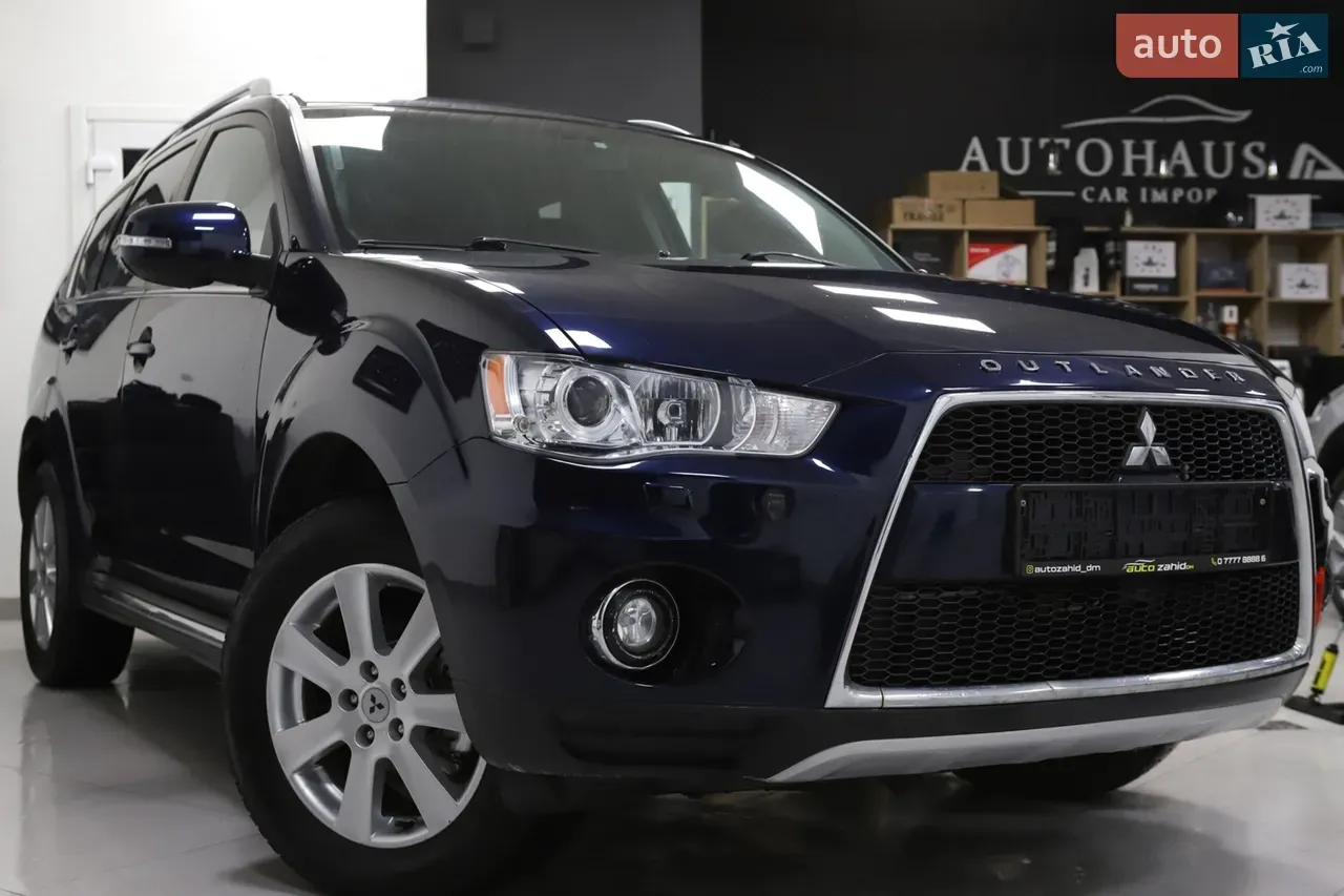 Mitsubishi Outlander 2011 photo 2