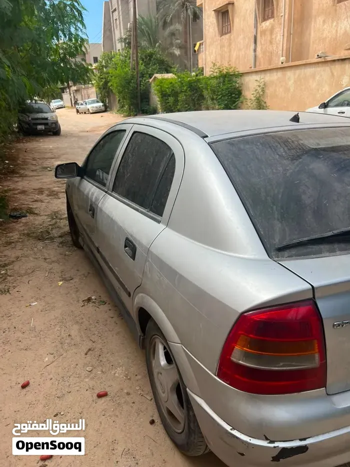 Opel Astra 2004 photo 2
