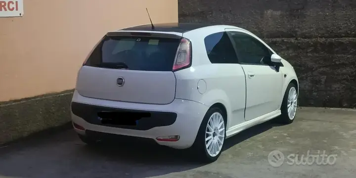 Fiat Punto Evo 2010 photo 3