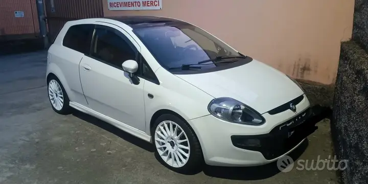 Fiat Punto Evo 2010 photo 2