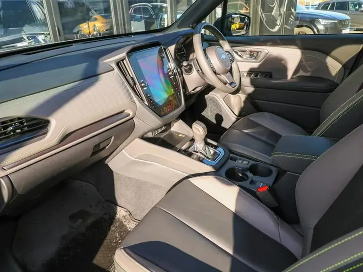 Subaru Forester 2025 photo 5
