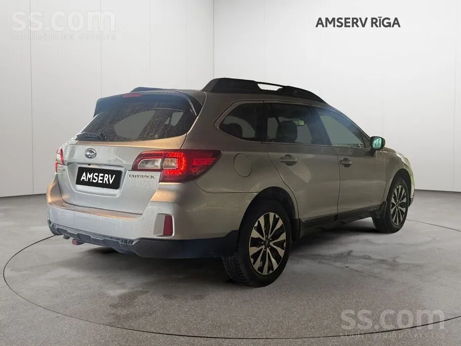 Subaru Outback 2015 photo 2