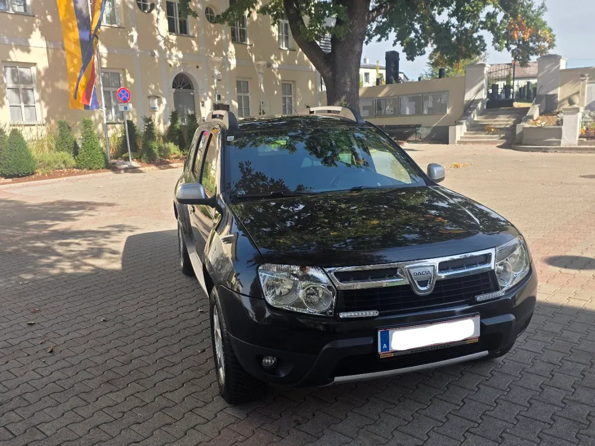 Dacia Duster 2011 photo 2