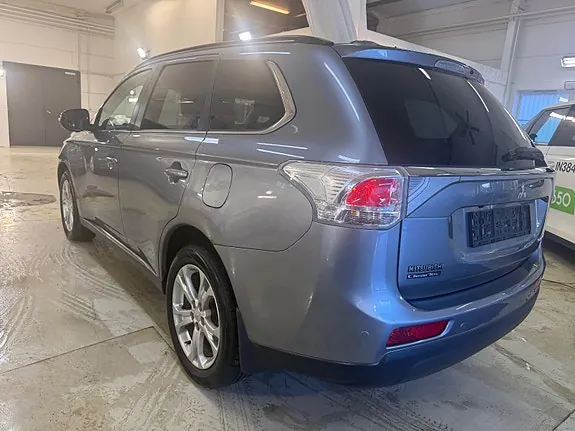 Mitsubishi Outlander 2012 photo 4